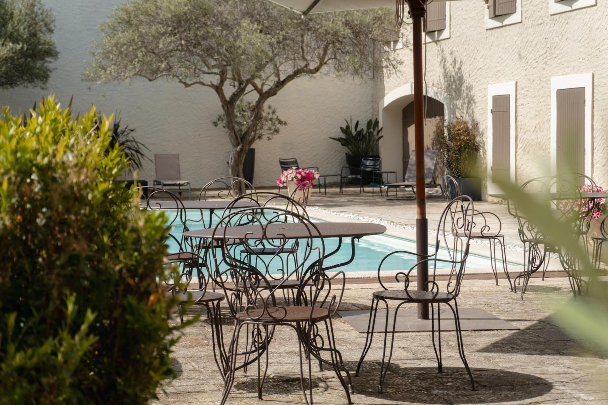 Hotel Les Magnanarelles Maussane-les-Alpilles Exterior foto
